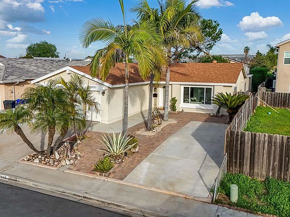 3rd image of 10935 Avenida Del Gato