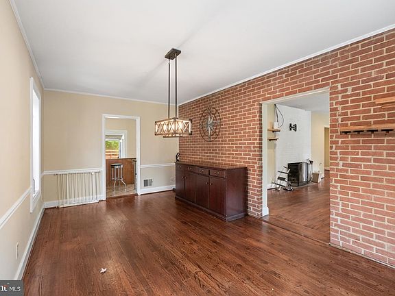 3rd image of 13506 Harrison Ave