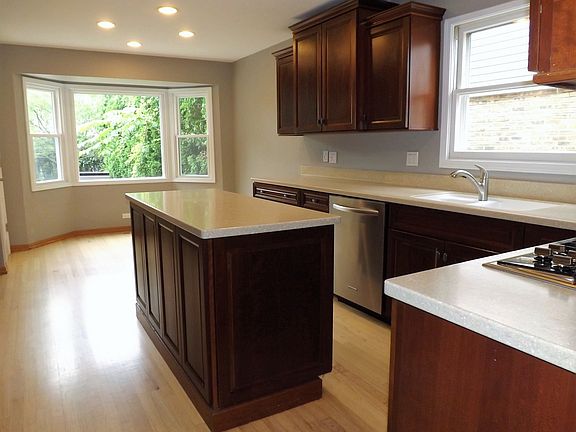 5th image of 5246 Pratt Ave