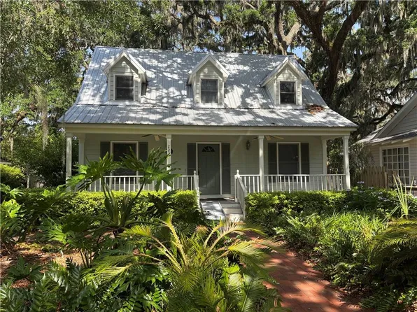 221 Broadway St, Saint Simons Island, GA 31522