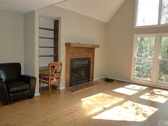 2nd image of 37-#10 Kiwi Lane #10