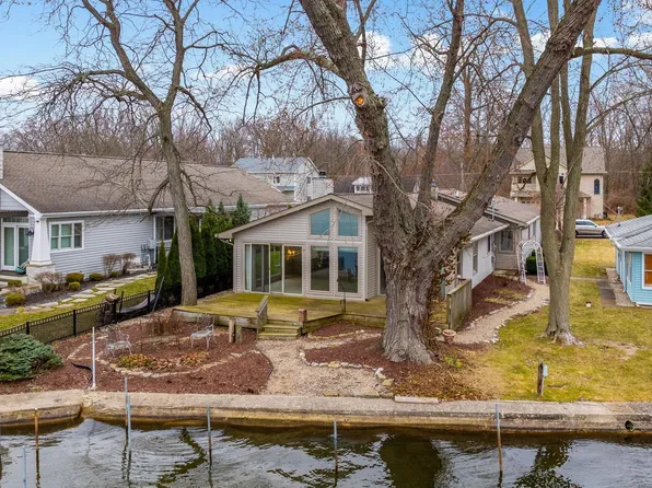 5970 E George St, Syracuse, IN 46567