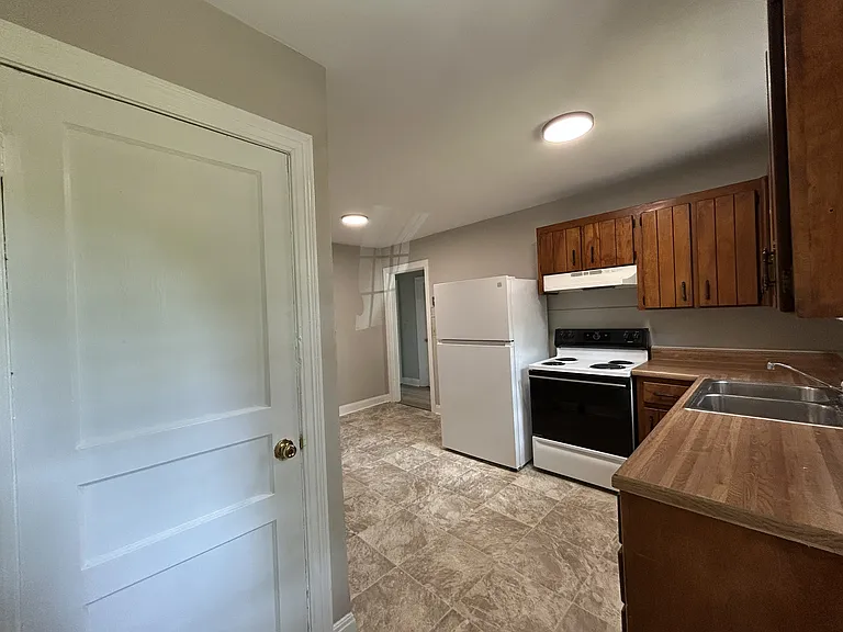 4808 Lindell St #4810 — Photo 10