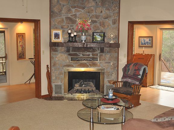 living room, gas fireplace
