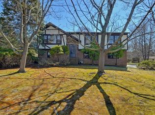 384 Line Rd, Holmdel, NJ 07733