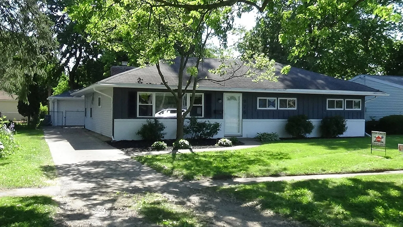 976 Elm St photo 1