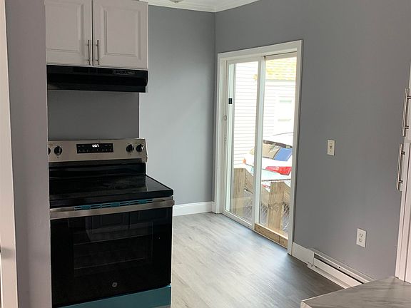 3rd image of 104 Pine St #2