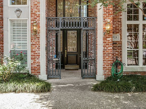 2nd image of 5024 Sea Pines Dr