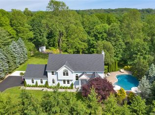 34 Watergate Dr, Amawalk, NY 10501