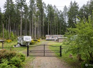 610 E Mason Lake Dr E, Grapeview, WA 98546