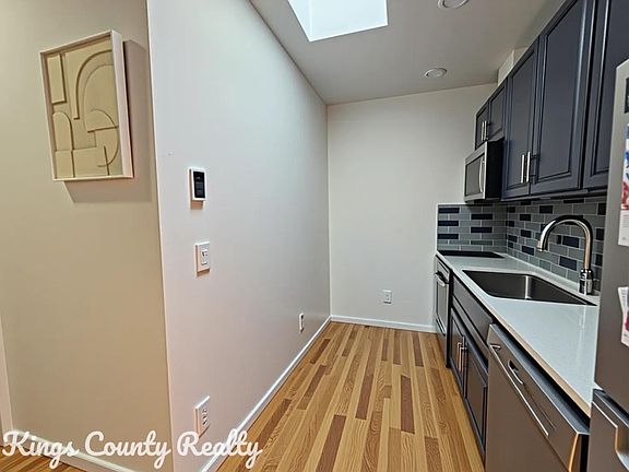 3rd image of 137 Madison St #3