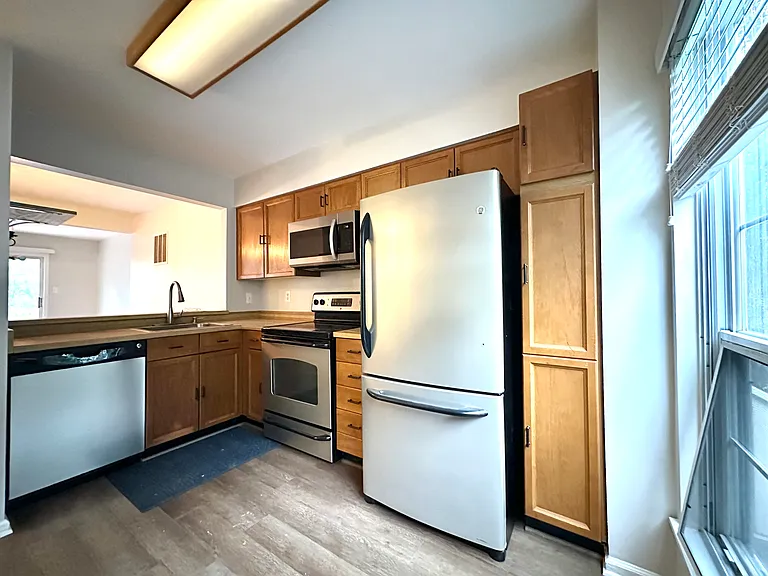 5700 Medallion Ct — Photo 13