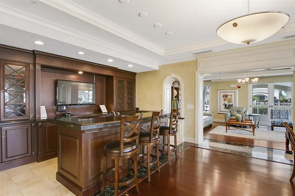 2 bed, 2.0 bath, 1265 sqft, $5,000 — Photo 1