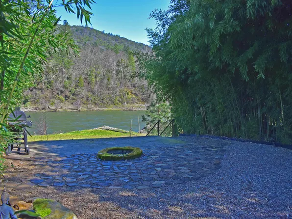 6930 Rogue River Hwy, Rogue River, OR 97537