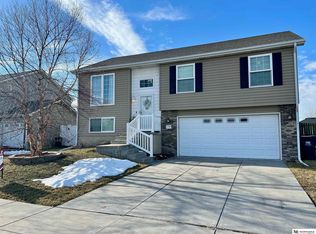 1709 NW Flader Ct, Lincoln, NE 68528