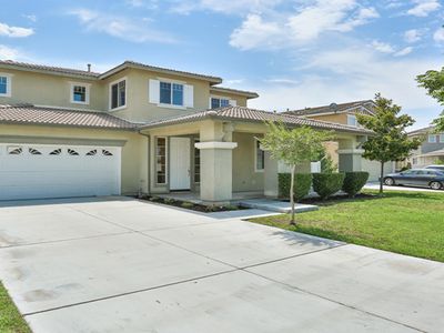 7561 Sweetmeadow Ct, Highland, CA, 92346