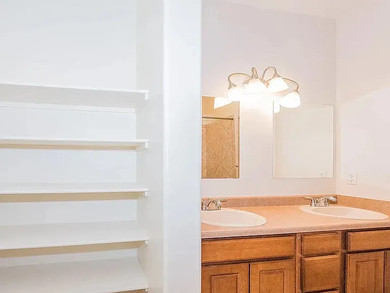 5009 S Park Ave #1 — Photo 14