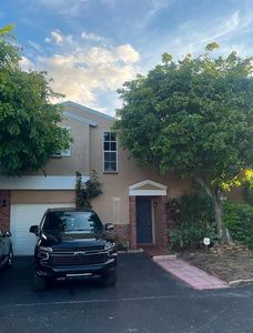 8608 NW 193rd Ter, Hialeah, FL, 33015