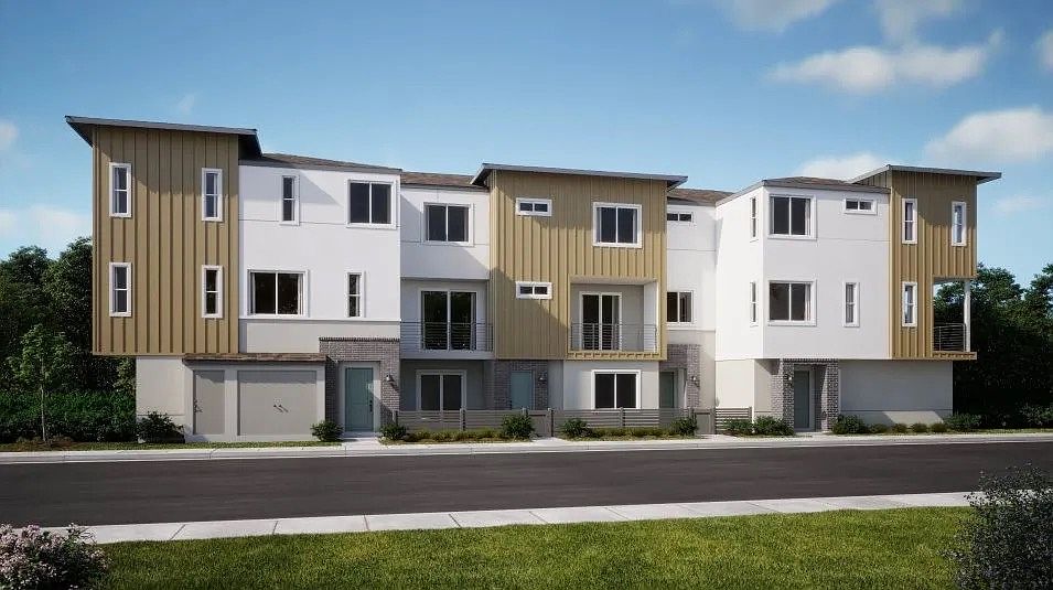 Listing Photo: exterior view