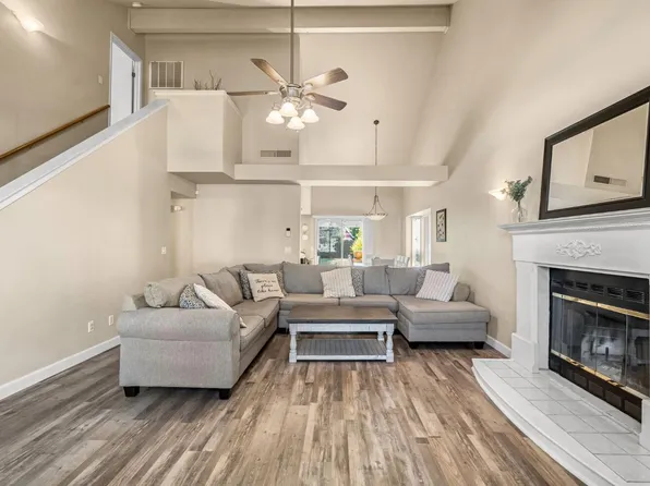9540 N 10th St, Fresno, CA 93720