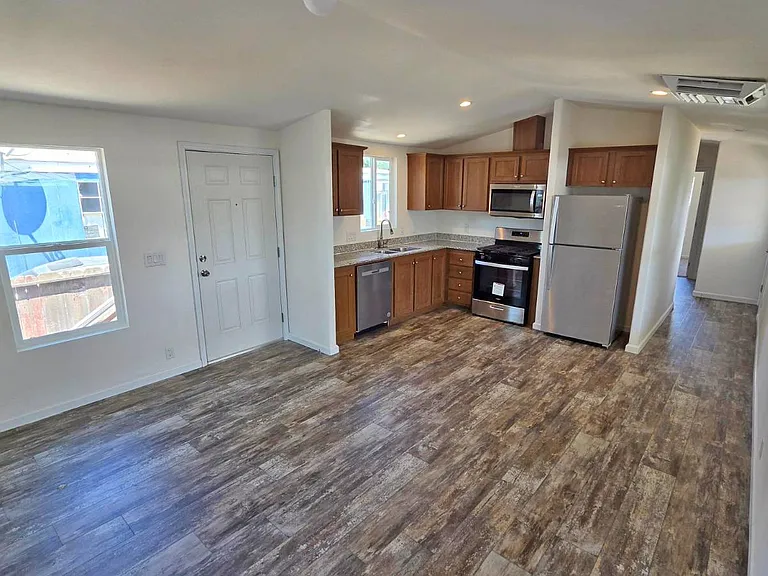 1470 Elizabeth St #AM67 — Photo 2