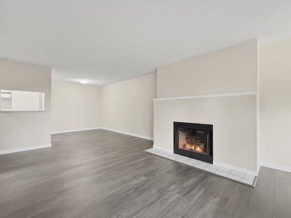 3rd image of 7431 Blundell Rd #201
