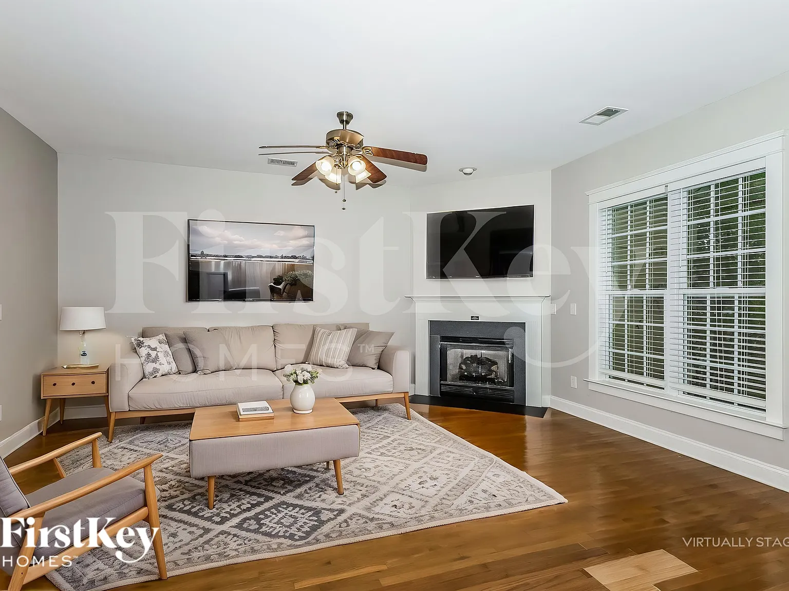3 bed, 2.5 bath, 1894 sqft, $2,100 — Photo 3
