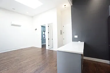 Rented by Rennit Inc.