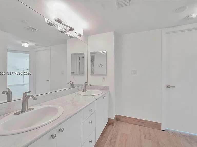 8911 Collins Ave #703 — Photo 18