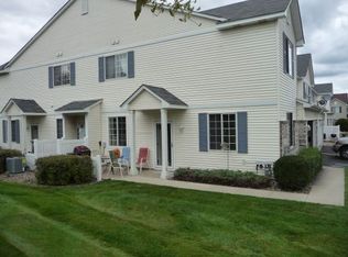 2062 Mockingbird Ave, Shakopee, MN 55379