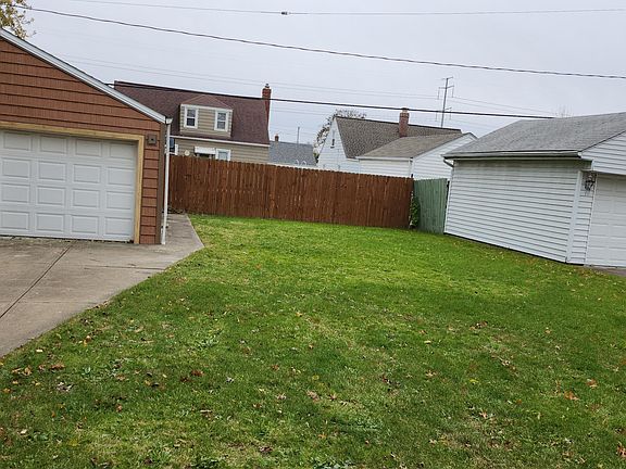 3rd image of 2813 Silverdale Ave