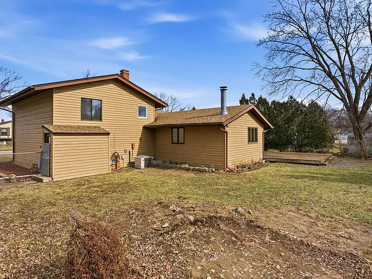 409 Kensington Dr — Photo 26
