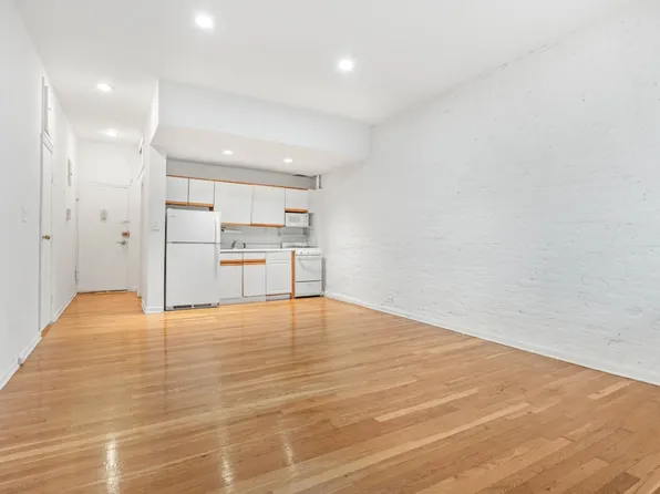321 E 69th St APT 4A, New York, NY 10021