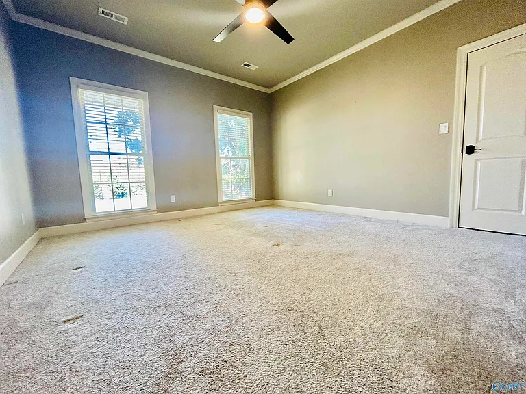1501 Blackhall Ln SE — Photo 11