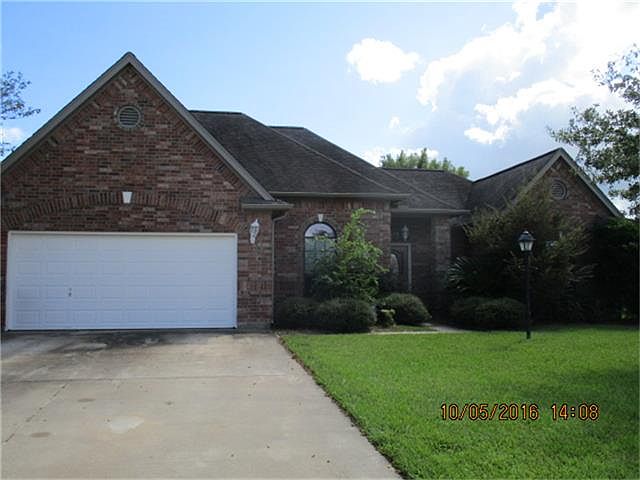 1st image of 103 Blue Bird Ct