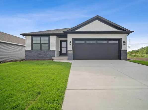 1227 Slate St, Normal, IL 61761