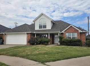 6605 NW Willow Tree Cir, Lawton, OK 73505