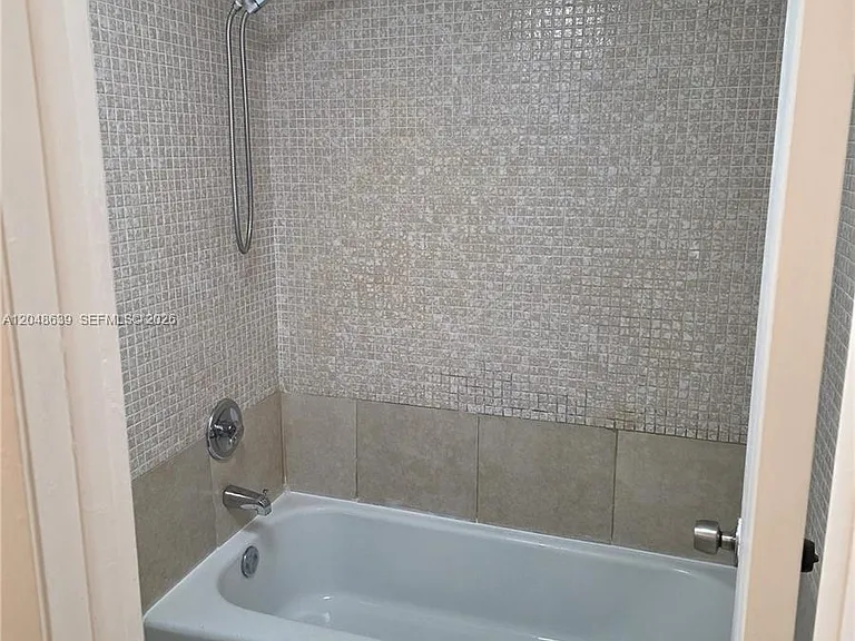4222 Inverrary Blvd #4212 — Photo 8