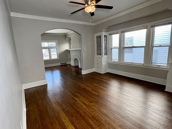 4th image of 14507 Delaware Ave