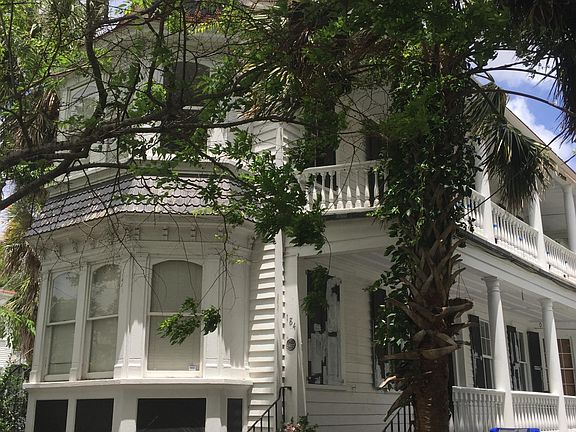 2 Piazzas come with this apartment