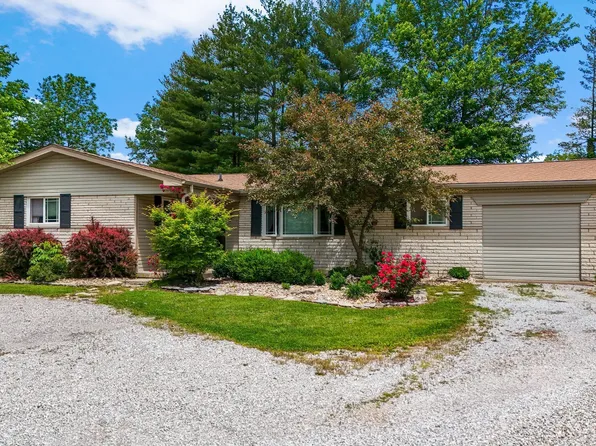 3480 W Broadus Dr, North Vernon, IN 47265