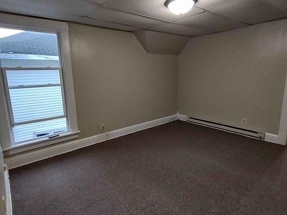 4th image of 1527 Morton Ave #2B