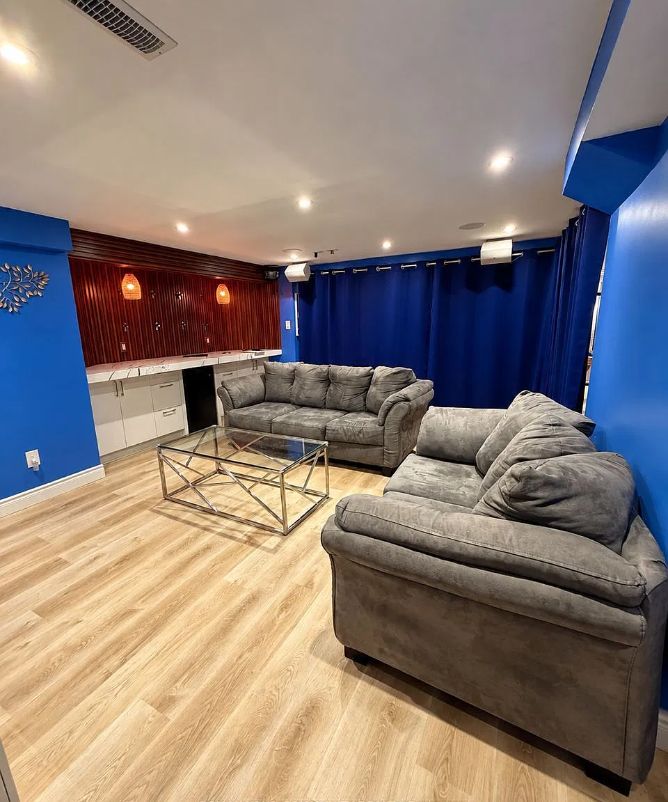 2 bed, $2,000 — Photo 2