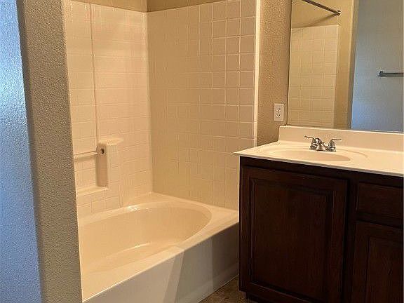 2nd image of 6466 Chettle House Ln