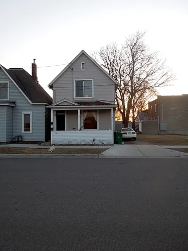 108 Byron St #2 Photo 1