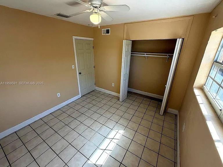 14407 NE 5th Ave #14407 — Photo 10