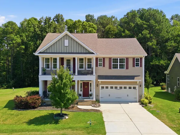 8109 Fieldcrest Ln, Fuquay Varina, NC 27526