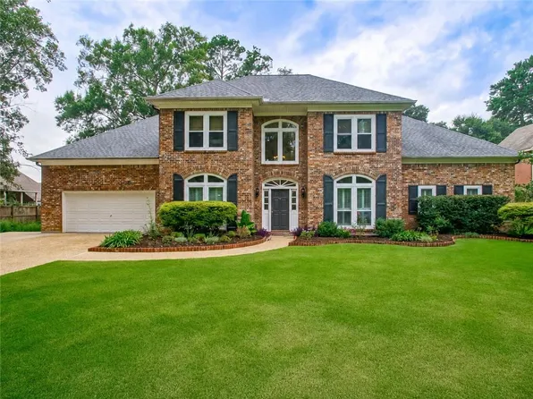 8004 Elizabeth Ln, Mandeville, LA 70448