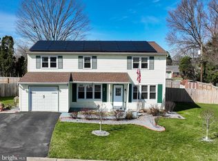 104 Armstrong Ln, Lancaster, PA