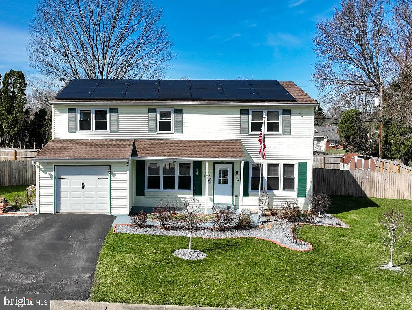104 Armstrong Ln photo 1